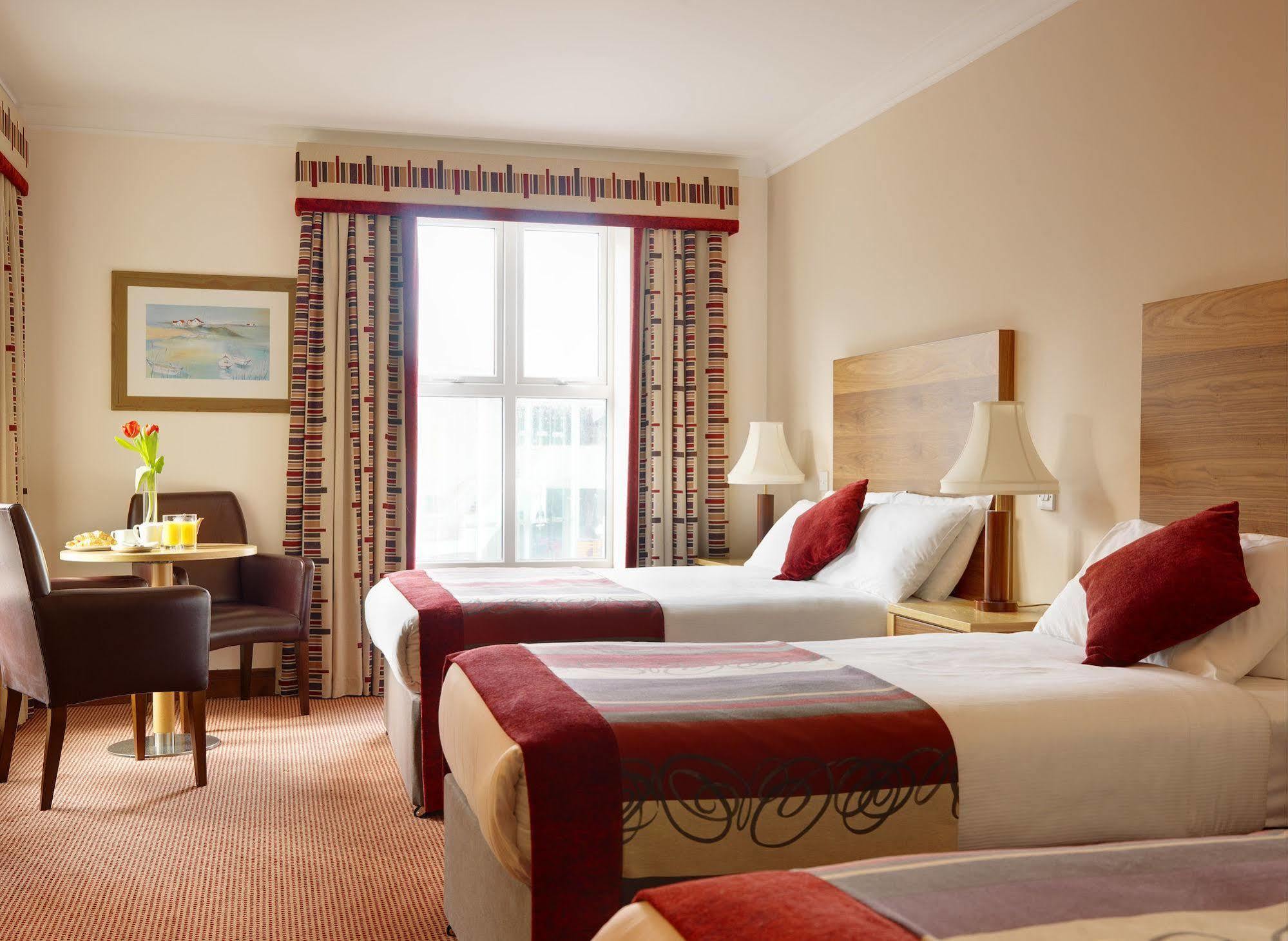 Maldron Hotel & Leisure Centre, Oranmore Galway Номер фото